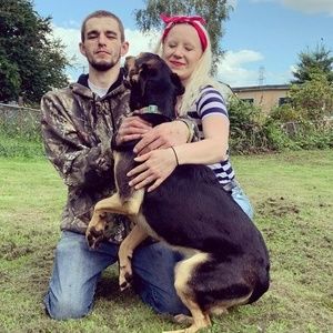 Meet your Posher, Buddy